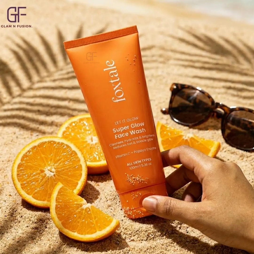 Foxtale Vitamin C Super Glow Face Wash with Papaya enzyme 100ml (2)